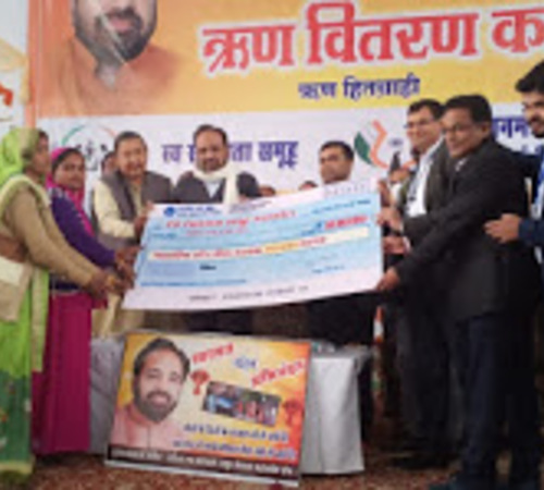 मंत्री भार्गव ने महिलाओं को किया प्रोत्साहित, बोले- इतनी आत्मनिर्भर बनों कि कोई तिरस्कार ना कर सकें Construction Department Minister Gopal Bhargava took part in the credit linkage program of the Self Help Group organized at Gadhakota on Thursday.