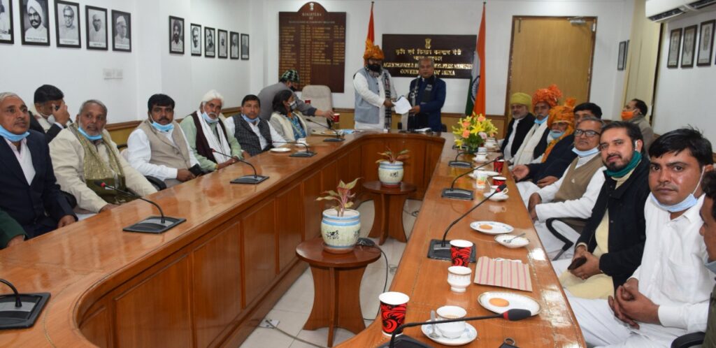 हरियाणा के पूर्व विधायक श्री नरेश यादव के नेतृत्व किसानों के प्रतिनिमंडल ने नरेंद्र सिंह तोमर से की मुलाकात