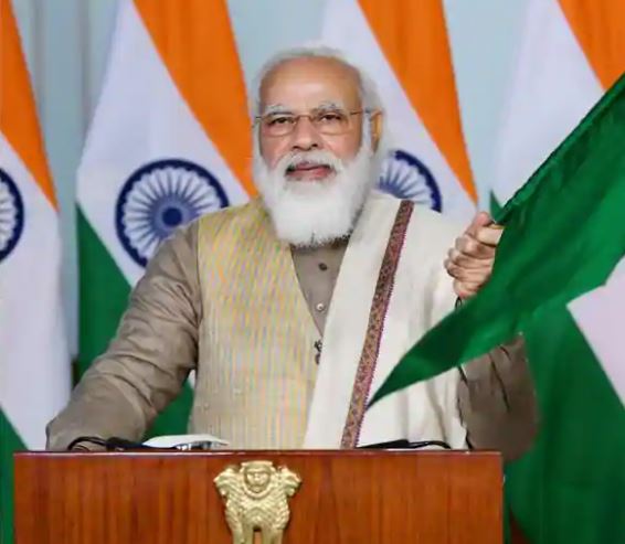 पीएम मोदी ने गुजरात में 8 नई ट्रेनों को दिखाई हरी झंडी, अब डायरेक्ट पहुंचेंगें गुजरात से केवडिया
