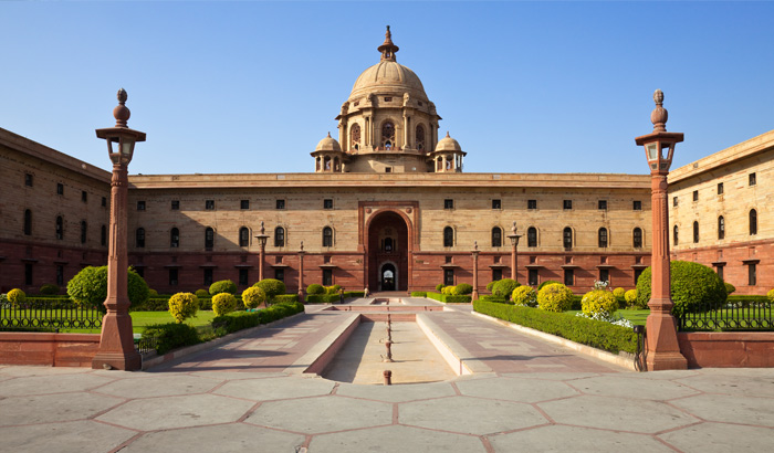 राष्ट्रपति के प्रेस सचिव ने इंडिया टुडे को लिखा पत्र, कहा- पत्रकारिता की नीति को अपमानित कर रहे है राजदीप सरदेसाई