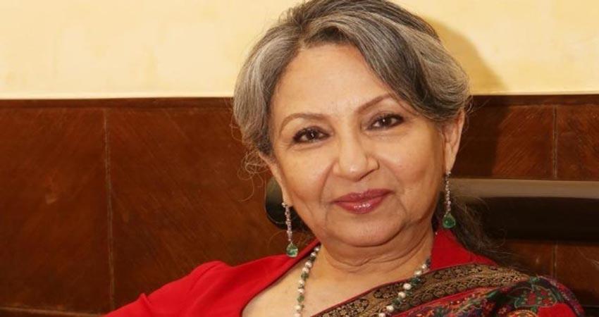 मां शर्मिला टैगोर ने सैफ को दी सलाह, बोली- भविष्य में कोई भी प्रोजेक्ट साइन करने से पहले स्क्रिप्ट अच्छे से पढ़ लें Saif Ali Khan's mother Sharmila Tagore has been troubled ever since the web series has created a ruckus about Tandav. After the Supreme Court