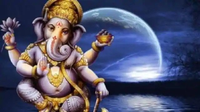 31 जनवरी को मनाया जाएगा संकट चौथ, जानें कहां और कब दिखेगा चांद Sakat Chauth is very important in the month of Magha. It is also known as Tilakut Chauth, Sankta Chauth, Magha Chaturthi, Sankashti Chaturthi. Sakat Chauth