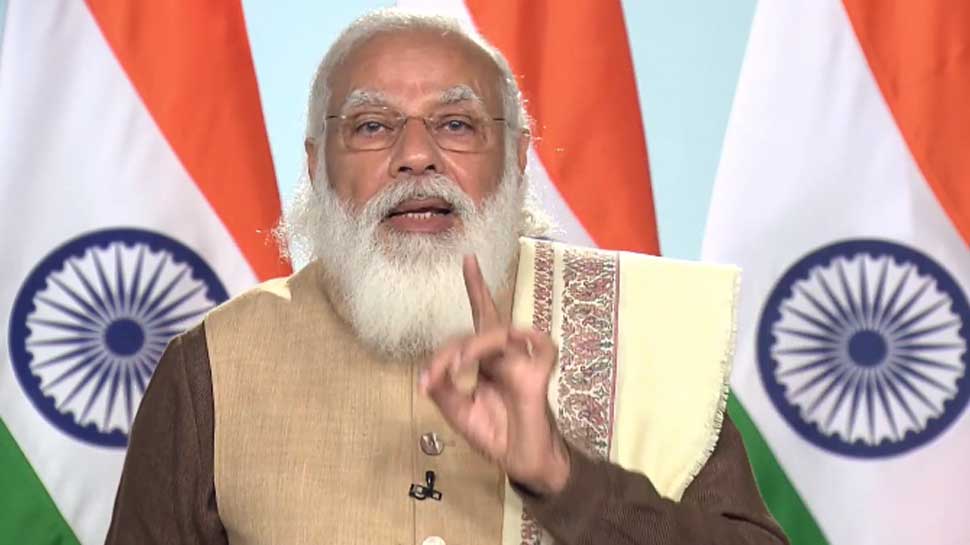 मन की बात में बोले पीएम मोदी, तिरंगे के अपमान से देश दुखी हुआ For the first time in January 2021, PM Modi spoke of the mind today. PM Narendra Modi said that India is helping the world with the