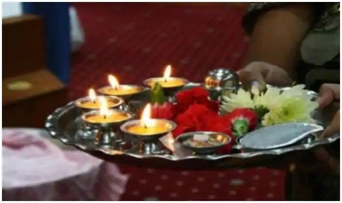 पूजा-पाठ में स्टील के बर्तनों का इस्तेमाल माना जाता है अशुभ, जानें कारण Puja recitation has special significance in Hinduism. Often people use copper or pittel utensils during worship but many people also use steel utensils