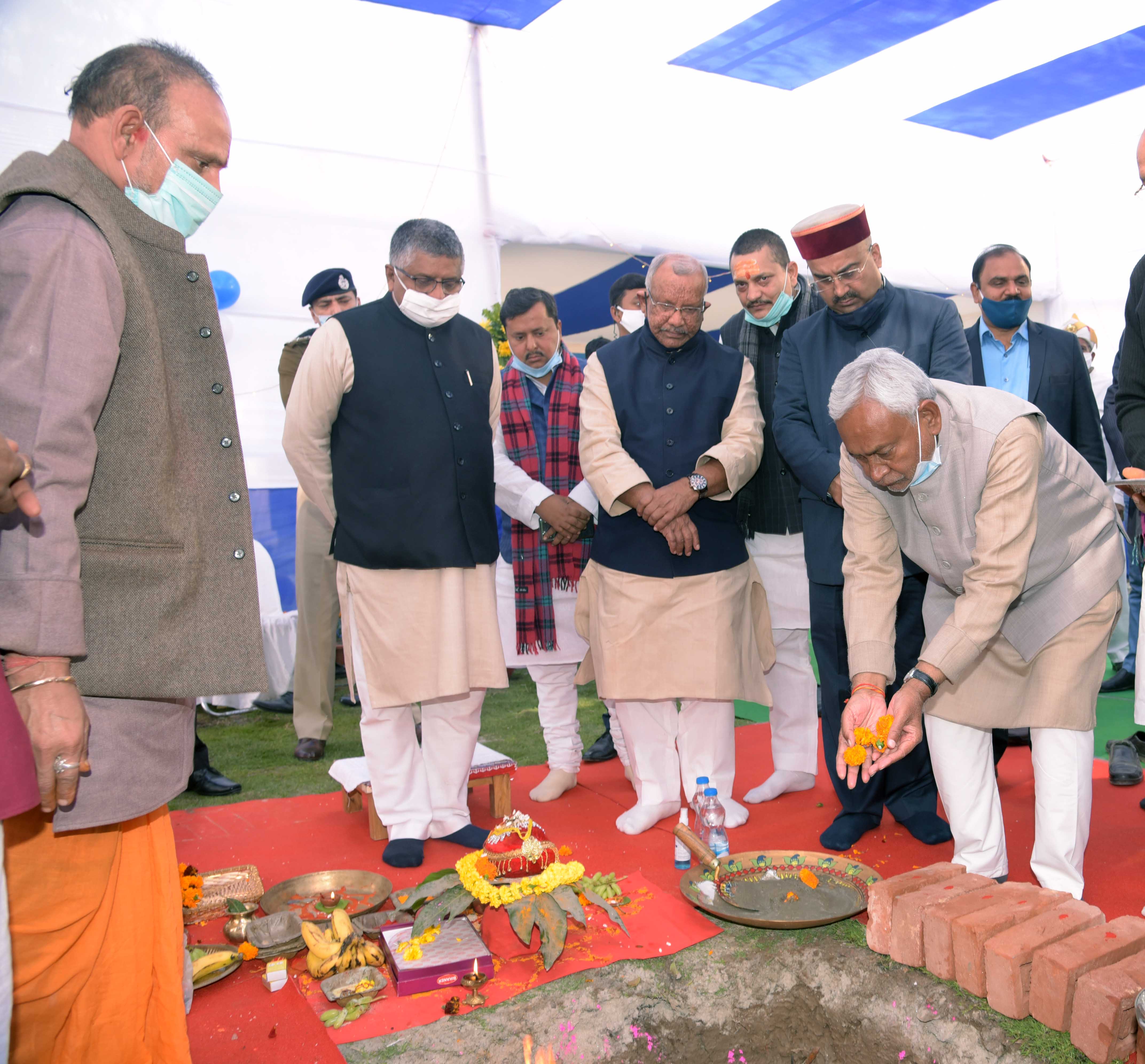 मुख्यमंत्री नीतीश कुमार ने पटना चिकित्सा महाविद्यालय एवं अस्पताल की पुनर्विकास परियोजना का किया शिलान्यास Chief Minister Nitish Kumar laid the foundation stone for the redevelopment project of Patna Medical College and Hospital by