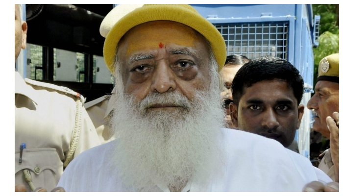 जेल में बंद आसाराम की बिगड़ी तबीयत, अस्पताल के सीसीयू वार्ड में कराए गए भर्ती Asaram has been shifted from Mahatma Gandhi Hospital to the CCU ward of Mathuradas Mathur Hospital due to a sudden deterioration of Asaram's health in Jodhpur jail in Rajasthan. Please tell that Asaram had a complaint of restlessness, after which he was brought to the hospital.