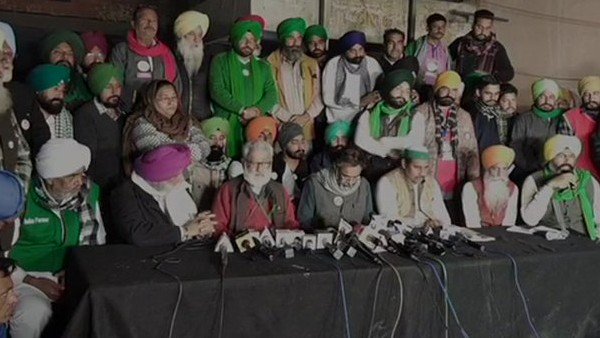 संयुक्त किसान मोर्चा ने किया ऐलान, 6 फरवरी को तीन घंटों के लिए देशभर में करेंगे चक्का जाम Farmers opposing agricultural laws have made big announcements. United Kisan Morcha has announced that on February 6, the
