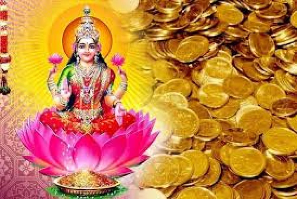 अपार धन प्राप्ति औऱ मां लक्ष्मी को प्रसन्न करने के लिए करें ये काम .. Mother Lakshmi is called the goddess of wealth. The person who wishes to get wealth worships Maa Lakshmi. But to keep the mother happy,