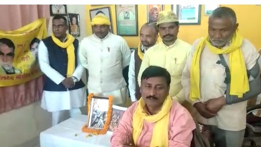 ओमप्रकाश राजभर विचारमंच ने आयोजित किया क्षत्रपति शिवाजी महाराज की जयंती समारोह Today, 19 February, by Om Prakash Rajbhar Vichar Manch Subhaspa, the birth anniversary celebrations of Kshatrapati Shivaji Maharaj Ji were held at Bharalai Shivpur. In which the keynote speaker, State Vice-President Sheshritrap Singh told that this country was run by the thinking and thoughts of Kshatrapati Shivji Maharaj and Suheldev Rajbhar and will go on.
