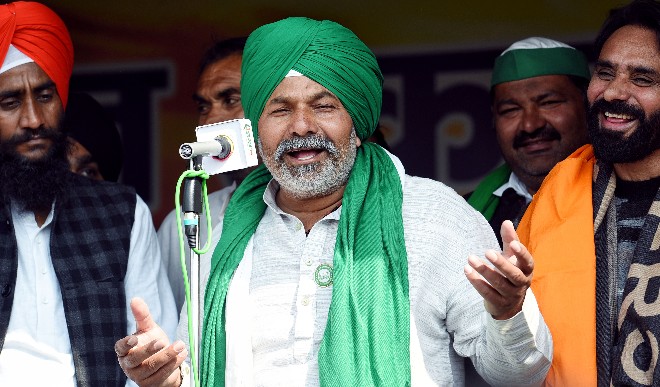 कोरोना वायरस के बढते मामलों को देखते हुए यवतमाल में राकेश टिकैत की महापंचायत को नहीं मिली इजाजत Yadavmal District Magistrate MD Singh said, "Keeping in view the increase in the cases of Kovid-19 in the last two days, the Superintendent of Police of the district has reported that (rally) should not be allowed.