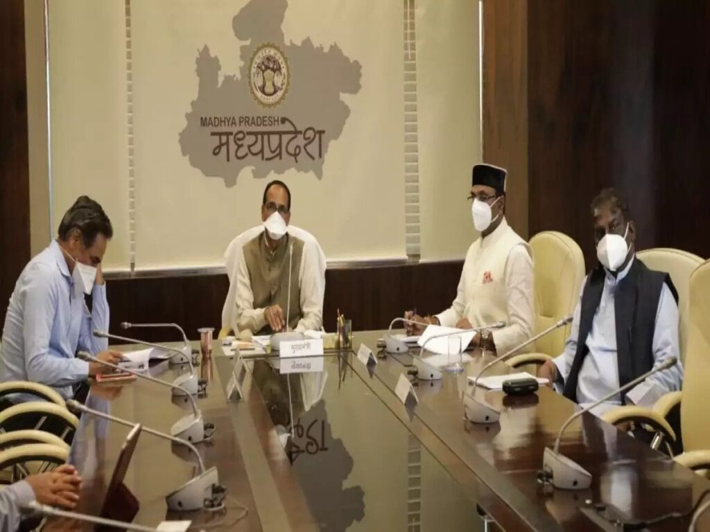 मध्य प्रदेश में नही लगेगा लॉकडाउन, सीमावर्ती क्षेत्रों के लोग मजदूरी के लिए अन्य राज्यों में न जाएं- मुख्यमंत्री शिवराज सिंह चौहान Chief Minister Shivraj Singh Chauhan has given a big statement. He said that even though the corona cases are increasing, the government