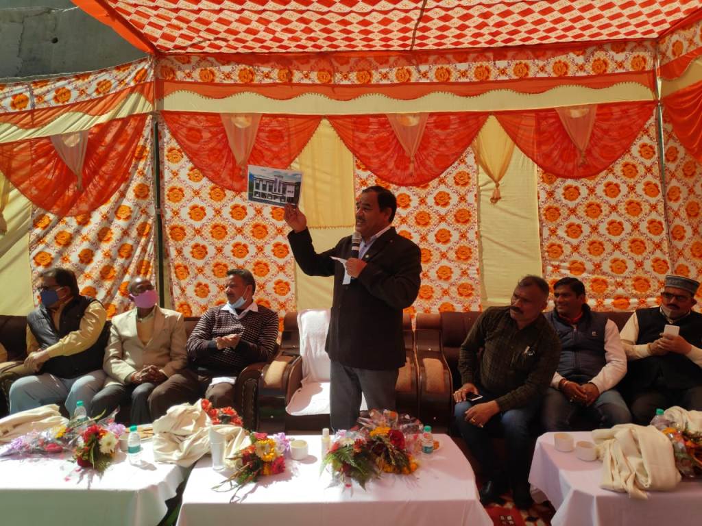 आयुष शिक्षा मंत्री डॉ. हरक सिंह रावत ने आज जिला आयुर्वेदिक एवं यूनानी विभाग के आवासीय और अनावासीय भवन का किया शिलान्यास