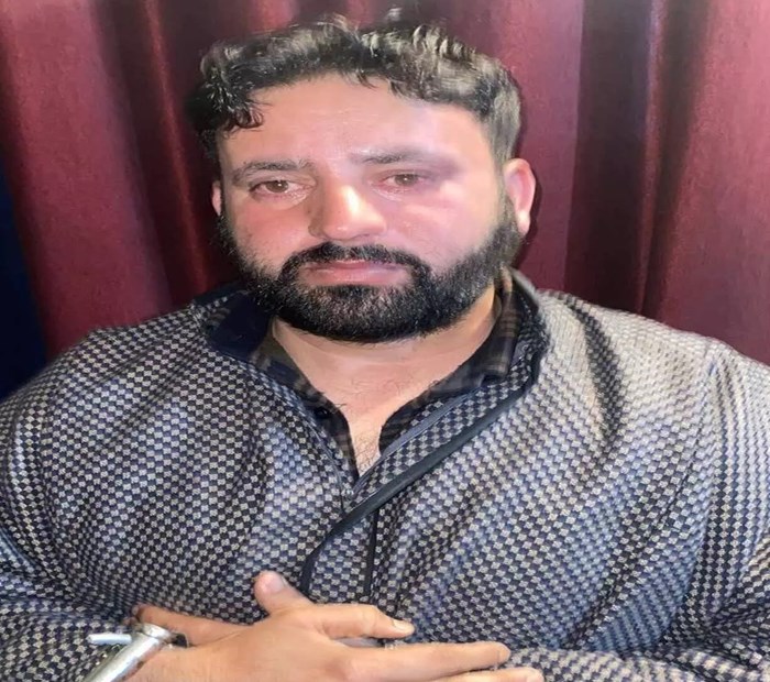 3 भाजपा कार्यकर्ताओं की हत्या में शामिल संदिग्ध आतंकवादी जहूर अहमद को जम्मू कश्मीर पुलिस ने किया गिरफ्तार