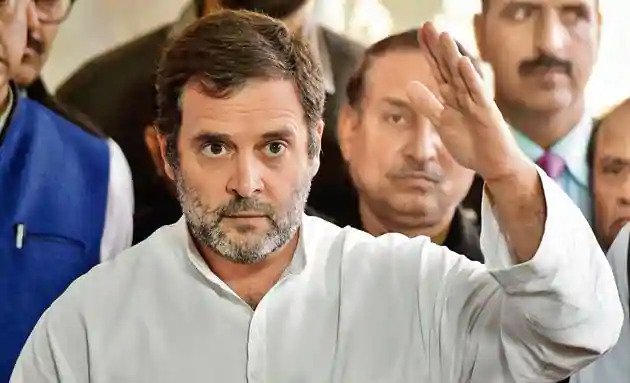 झूठ की बुनियाद पर खड़ी राजनीति की यह इमारत कहीं ढ़ह न जाए Rahul Gandhi, the Crown Prince of Congress wants to see the inherited politics in the form of infrastructure with the help of lies.