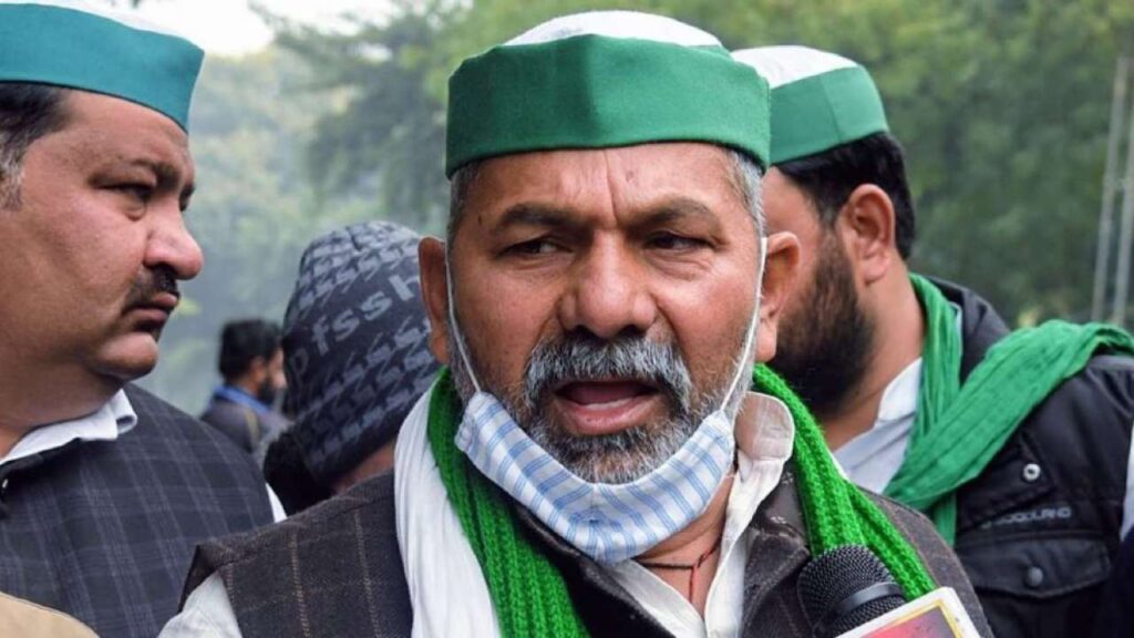 कल रेल रोको अभियान 12 बजे से 3-4 बजे तक रहेगा- राकेश टिकैत Rakesh Tikait, a prominent farmer leader of farmers' organizations agitating on the borders of Delhi, said that tomorrow, on Thursday, the farmers will carry out a rail stop.