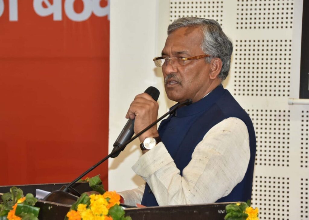 मुख्यमंत्री श्री त्रिवेन्द्र सिंह रावत ने प्रदेश में नियुक्त दायित्व धारियों से की भेंट Chief Minister Shri Trivendra Singh Rawat called on the obligation holders at the Chief Minister's residence on Friday. Chief Minister