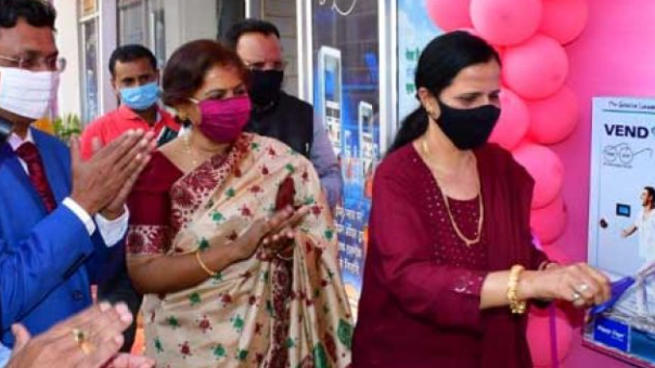 यूपी- इंडियन ऑयल ने वाराणसी में शुरू किया पहला “महिलाओं द्वारा संचालित पेट्रोल पम्प” Indian Oil, the largest retailer of petroleum products in the country, inaugurated its petrol-pump, Ajay Automobiles, Babatpur Road,