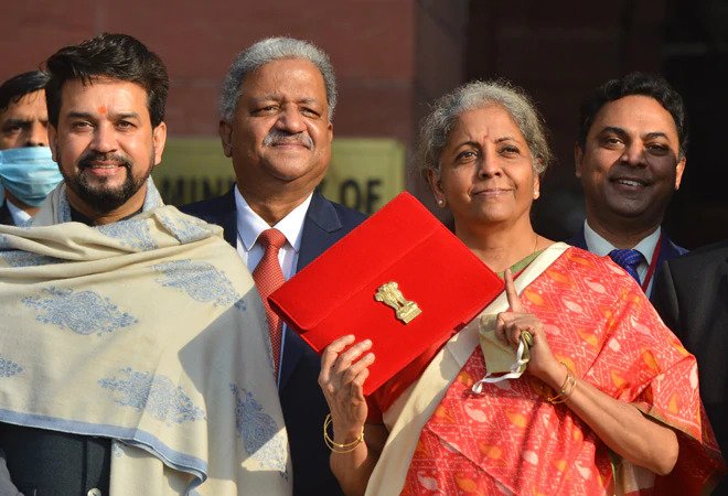 बजट 2021: वित्त मंत्री निर्मला सीतारमण ने संसद में पेश किया बजट, आत्मनिर्भर भारत पैकेज में कुल 27.1 लाख करोड़ रुपये की मदद Finance Minister Nirmala Sitharaman presented the Budget 2020-21 in Parliament. Presenting the budget, Finance Minister Nirmala Sitharaman