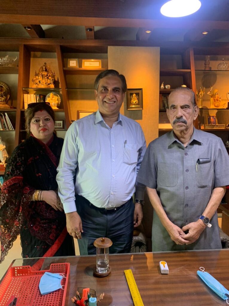 In this episode, he met former Speaker of Lok Sabha and veteran Shiv Sena leader Manohar Joshi.