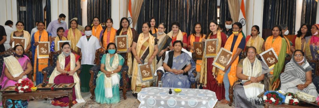 महिलाएं हर क्षेत्र में ताकत बनकर उभरें: सुश्री उइके
