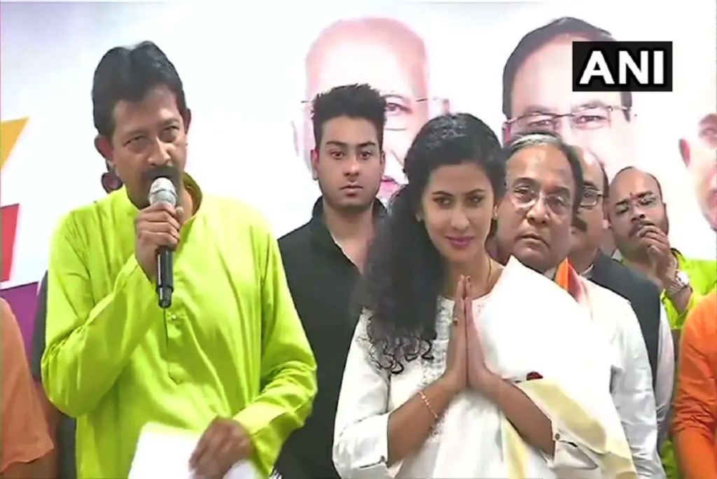 बीजेपी में शामिल हुए बंगाली एक्ट्रेस राजश्री राजबंशी और बोनी सेनगुप्ता Bengali cinema actress Rajshree Rajbanshi has joined BJP. Along with Rajshri, Boney Sengupta has also joined BJP. Both have taken BJP membership in Kolkata.