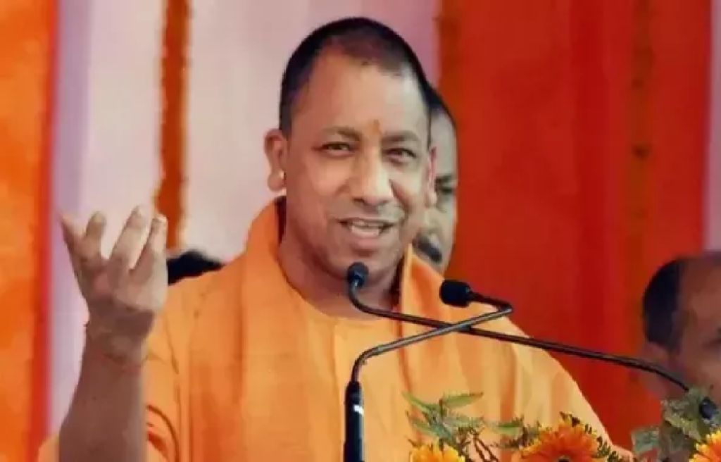 यूपी सरकार के 4 साल पूरे होने पर बोले सीएम योगी आदित्यनाथ- नहीं हुआ कोई दंगा, अपराधियों पर लगा अंकुश CM Yogi Adityanath addressed the media after releasing the state level 'Development Handbook' at a function organized to successfully complete four years of the Uttar Pradesh government. Deputy CM Keshav Prasad Maurya, Deputy CM Dr. Dinesh Sharma and BJP state president Swatantra Dev Singh were also present on the occasion.
