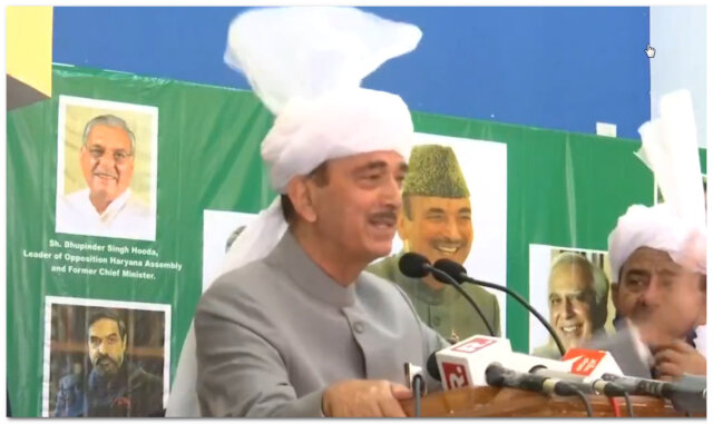 गुलाम नबी आजाद ने की प्रधानमंत्री की प्रशंसा Ghulam Nabi Azad, while speaking at an event organized by Gurjar Desh Charitable Trust in Jammu on Sunday, reiterated the call for change a day after the leaders of the G-23 group, demanding reform in the party, said That those who do not hide their reality.