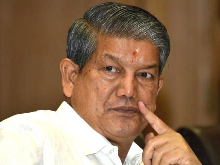 उत्तराखंड के पूर्व मुख्यमंत्री हरीश रावत हुए कोरोना के शिकार, दिल्ली AIIMS रेफर Former Uttarakhand Chief Minister Harish Rawat Corona was found infected on Wednesday. On being found corona infected, Harish Rawat