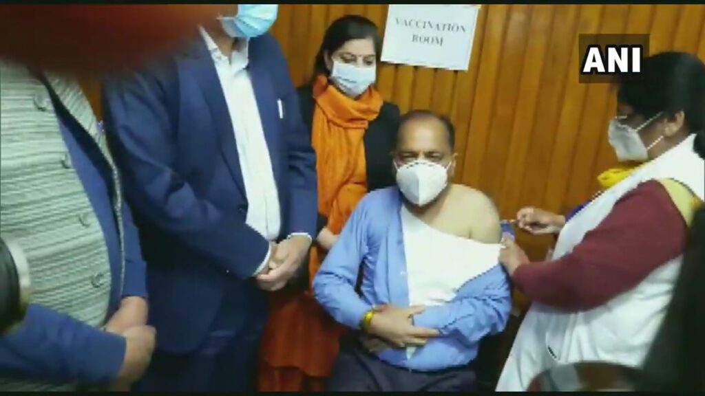 हिमाचल प्रदेश के सीएम जय राम ठाकुर ने ली COVID-19 वैक्सीन की पहली खुराक Himachal Pradesh Chief Minister Jai Ram Thakur took the first dose of COVID-19 vaccine today.On Thursday, CM Jairam Thakur