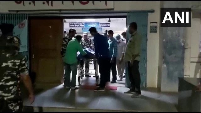 वोटिंग के बीच मिदनापुर में मिला भाजपा कार्यकर्ता का शव, TMC पर हत्या का आरोप The body of a BJP worker was recovered from the premises of his house in Begumpur area of Kesariari in West Medinipur on Saturday morning.