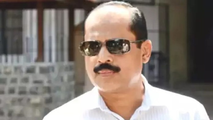टीलिया मामला: मुंबई पुलिस अधिकारी सचिन वाजे गिरफ्तार, 12 घंटे तक हुई पूछताछ Mumbai Police officer Sachin Waje was arrested on Saturday night by the National Investigation Agency (NIA) investigating the case of
