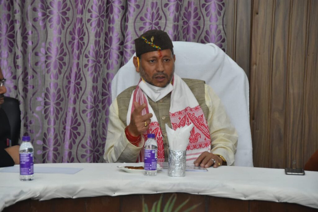 उत्तराखंड नेतृत्व में बदलाव के साथ नौकरशाही में फेरबदल With the change in leadership in Uttarakhand, the exercise of bureaucratic reshuffle has also started. IAS Radhika Jha has been removed from the
