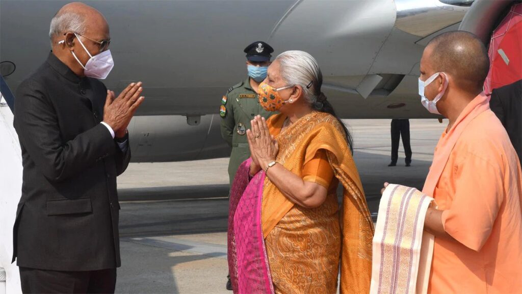 President Ram Nath Kovind reached Lal Bahadur Shastri International Airport in Varanasi on a three-day visit today. Where he was