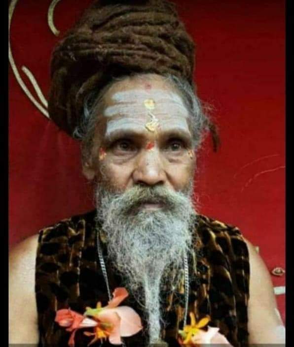 माता महाकाली के परम उपासक 99 वर्षीय बरखा गिरि महाराज ब्रह्मलीन The 99-year-old Barkha Giri Maharaj became the ultimate worshiper of Mata Mahakali. Last evening, the ascetic saint Barkha Giri Maharaj