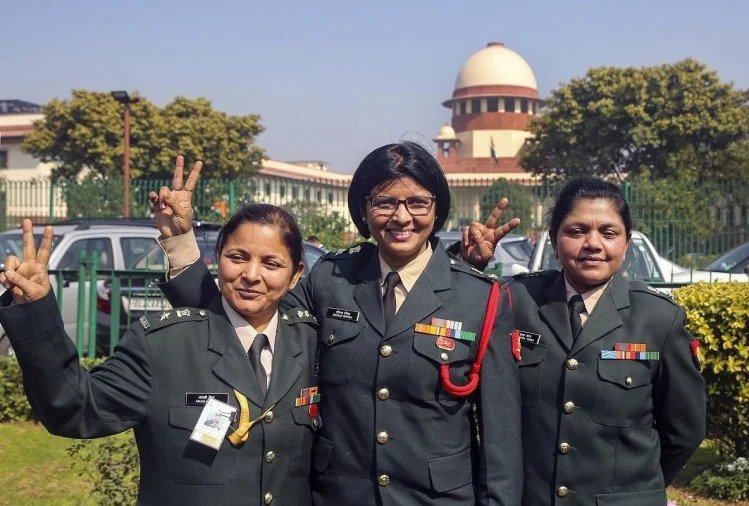 महिलाओं को स्थायी कमीशन देने की प्रक्रिया मनमानी, दो महीने में दें स्थायी कमीशन- सुप्रीम कोर्ट The Supreme Court on Thursday termed the process of giving permanent commission to women officers in the army as discriminatory.