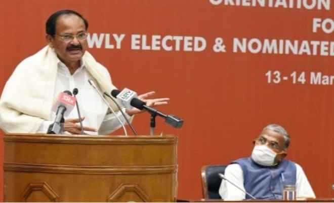 भारत ने 154 से अधिक देशों को कोविड-19 से संबंधित दवा और अन्य चिकित्सकीय सहायता प्रदान की-एम. वेंकैया नायडू Vice President Shri M. Venkaiah Naidu today emphasized that India is in favor of a multilateral democratic global system.