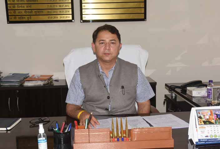 नवनियुक्त महानिदेशक श्री रणवीर सिंह चौहान (आई.ए.एस.) ने सूचना एवं लोक सम्पर्क विभाग में ग्रहण किया कार्यभार Shri Ranveer Singh Chauhan instructed in the meeting of departmental officers held at the Directorate General that the information department