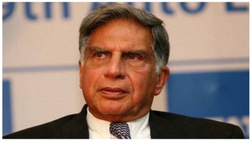 रतन टाटा ने ली कोविड वैक्सीन की पहली डोज, ट्वीट कर दी जानकारी The country's renowned industrialist Ratan Tata has today installed COVID-19 vaccine to protect against corona virus infection. He gave