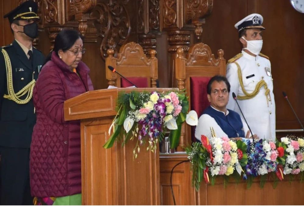 उत्तराखंड वित्तीय वर्ष 2021-22 के लिए गैरसैंण में चल रहे बजट सत्र में 57400 करोड का बजट सदन में पेश किया गया For the financial year 2021-22, the budget of 57400 crores was presented in the House in the ongoing budget session in Gairsain.