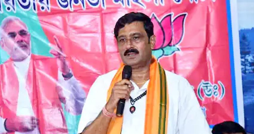 निर्वाचन आयोग ने भाजपा नेता राहुल सिन्हा पर चुनाव प्रचार को लेकर 48 घंटे के लिए किया बैन After Mamta Banerjee in the wake of West Bengal assembly elections, now BJP candidate from Howrah, Rahul Sinha has been banned for 48