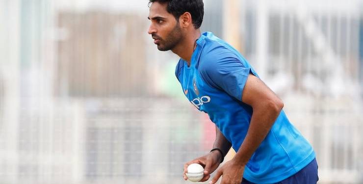 भुवनेश्वर कुमार चुना गया ‘प्लेयर ऑफ द मंथ’ और आर अश्विन भी बने बेस्ट खिलाड़ी Bhuvneshwar Kumar, the finest fast bowler of the Indian cricket team, has been adjudged 'Player of the Month'. Let us know that Bhuvneshwa