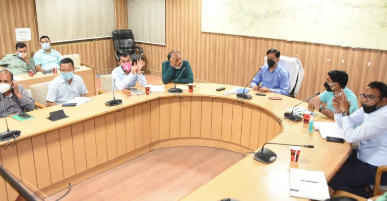 मेलाधिकारी दीपक रावत की अध्यक्षता में बैशाखी पर्व के शुभ अवसर पर होने वाले शाही स्नान की व्यवस्थाओं के सम्बन्ध में बैठक आयोजित A very important meeting was held in connection with the arrangements for the royal under the chairmanship of Meladhikari Deepak Rawat.
