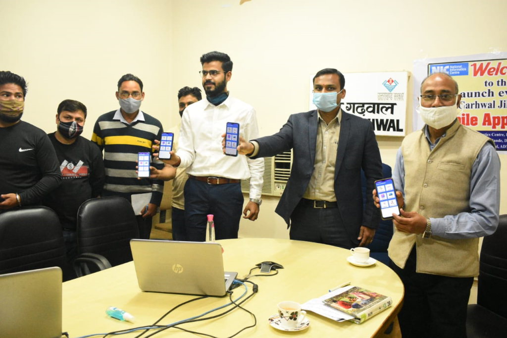 जिलाधिकारी गढ़वाल डा0 विजय कुमार जोगदण्डे ने पौड़ी गढ़वाल जिला निर्दर्शिका मोबाइल एप्लिकेशन का किया शुभारंभ On the direction of District Magistrate Dr. Jogande, NIC Pauri created Pauri Garhwal District Nirdshika Mobile Application of the district, in which the concerned officers of all district offices, housing, hospitals, banks, tehsil block level have been created. Contact numbers and other information of tourism, district are available. You can take the facility by downloading the said app on Google Play Store.