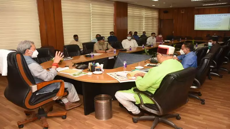 पर्यटन के लिए एसओपी में स्टेक होल्डर्स से भी सुझाव लिए जाएं: मुख्यमंत्री तीरथ सिंह रावत Chief Minister Tirath Singh Rawat said that there is a need to expand the activities of adventure tourism in the state. Such a tourism plan should be prepared that 12 months of tourism is possible. Domestic tourism should also be promoted within the state.