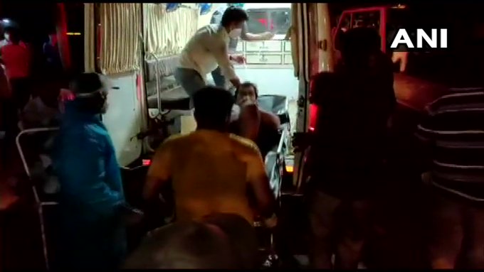 महाराष्ट्र: वसई में कोविड सेंटर के ICU में लगी भीषण आग, 13 मरीजों की मौत In Maharashtra, there was a very painful accident among the increasing number of Corona patients. This morning ICU of Vijay Ballabh Hospital