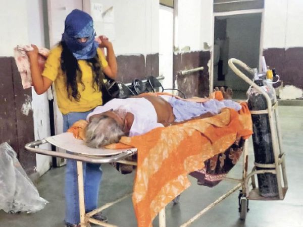 कोई भी अस्पताल बेड नहीं होने की स्थिति में भी मरीज को वापस नहीं करेगा- डाoनवनीत सहगल With increasing cases of corona in the country, things are coming up in many places that doctors are returning patients in case