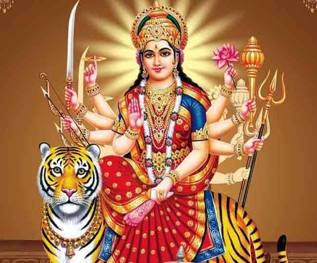 चैत्र नवरात्रि: 13 अप्रैल से शुरू हो रही चैत्र नवरात्रि, जाने चैत्र नवरात्रि की तिथियां और मां के स्वरूप Chaitra Navratri begins on the Pratipada date of Shukla Paksha. The nine forms of Maa Durga are worshiped during the nine days of Navratri.