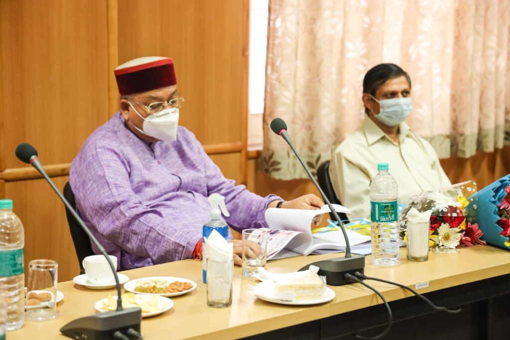 सतपाल महाराज ने कुम्भ श्रद्धालुओं और तीर्थ यात्रियों के लिए केंद्र से ट्रेन आईसोलेशन कोचेज उपलब्ध कराने के लिए किया आग्रह Keeping in mind the safety of Kumbh devotees from India and abroad and pilgrims coming for Chardham Yatra starting in May