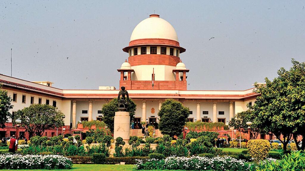 The Supreme Court has dismissed the petition challenging the order of the Mumbai High Court by the Maharashtra government and former state home minister Anil Deshmukh. In which a CBI inquiry was directed at the corruption charges leveled by former Mumbai Police Commissioner Param Bir Singh.