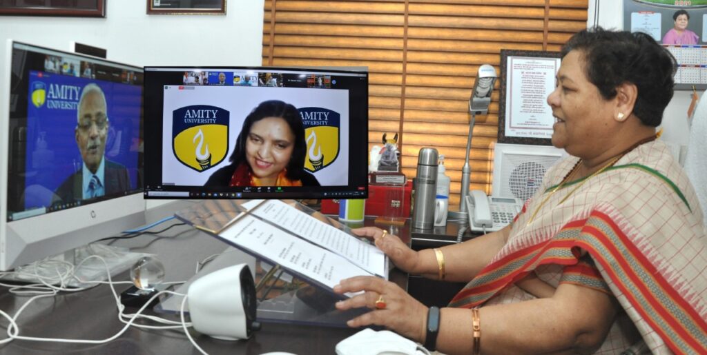 एक महिला दूसरी महिला को सशक्त करें तो यह कड़ी आगे बढ़ती जाएगी और एक दिन पूरा महिला समाज सशक्त हो जाएगा: सुश्री उइके This was stated by Governor Ms. Anusuiya Uike today in a virtual address to the workshop "Veerangana-2" based on women empowerment.